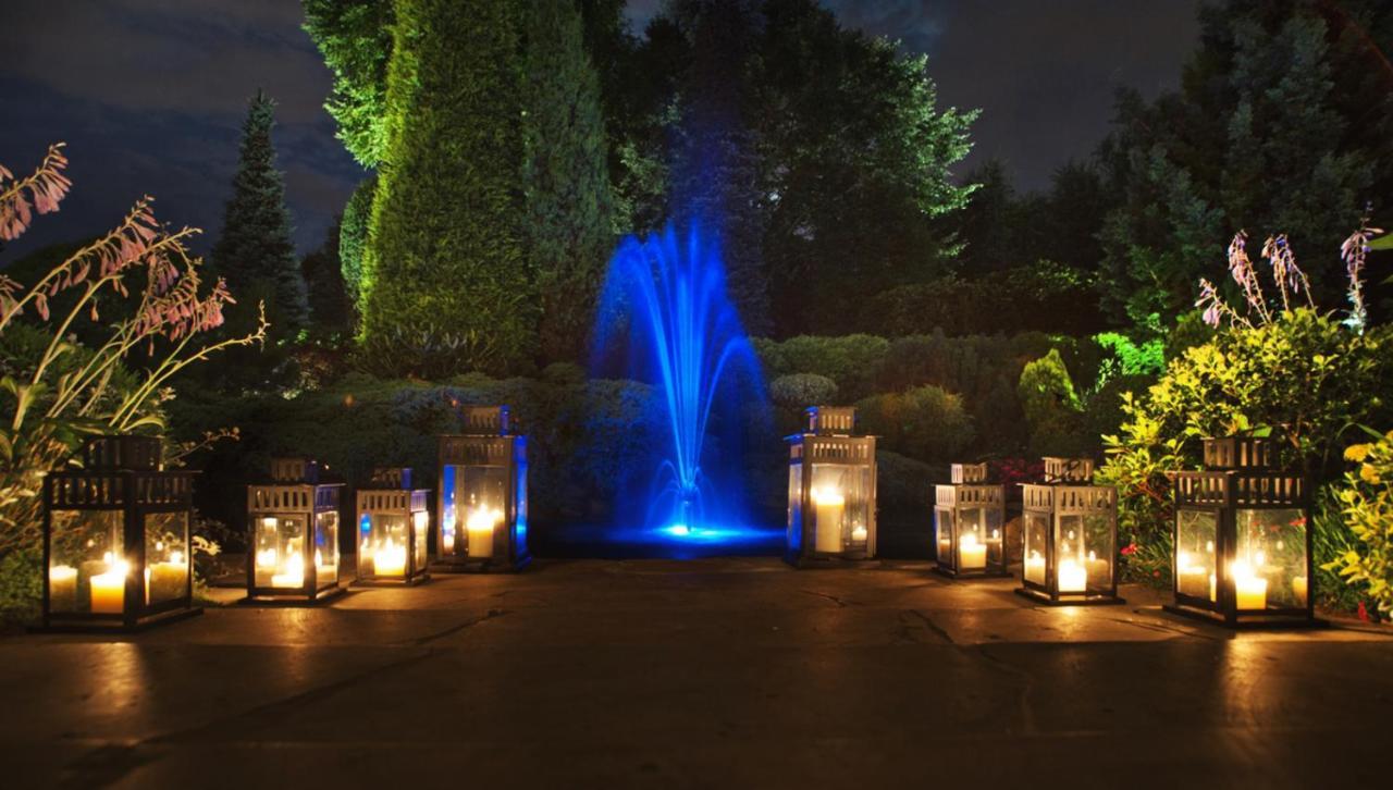Booking Hotel & Spa Krakow Luaran gambar Fountain at night