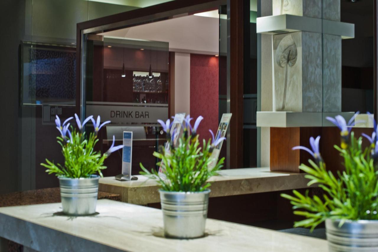 Booking Hotel & Spa Krakow Luaran gambar The bar at the hotel