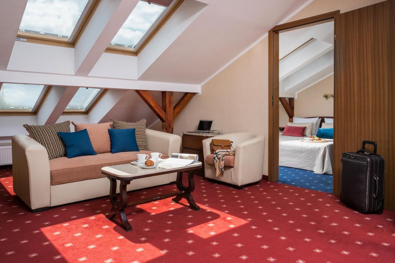 Booking Hotel & Spa Krakow Bilik gambar