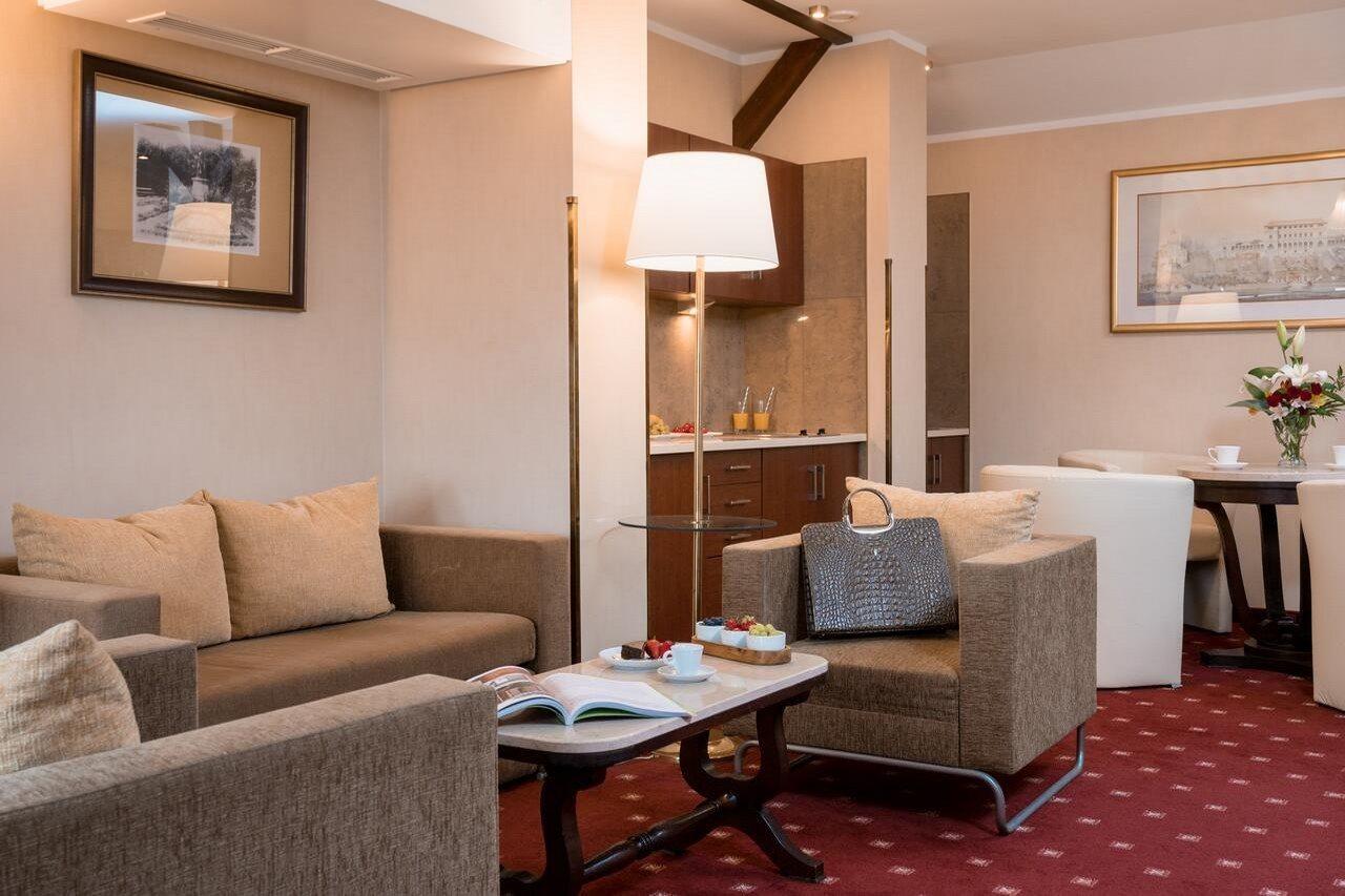 Booking Hotel & Spa Krakow Luaran gambar Suite